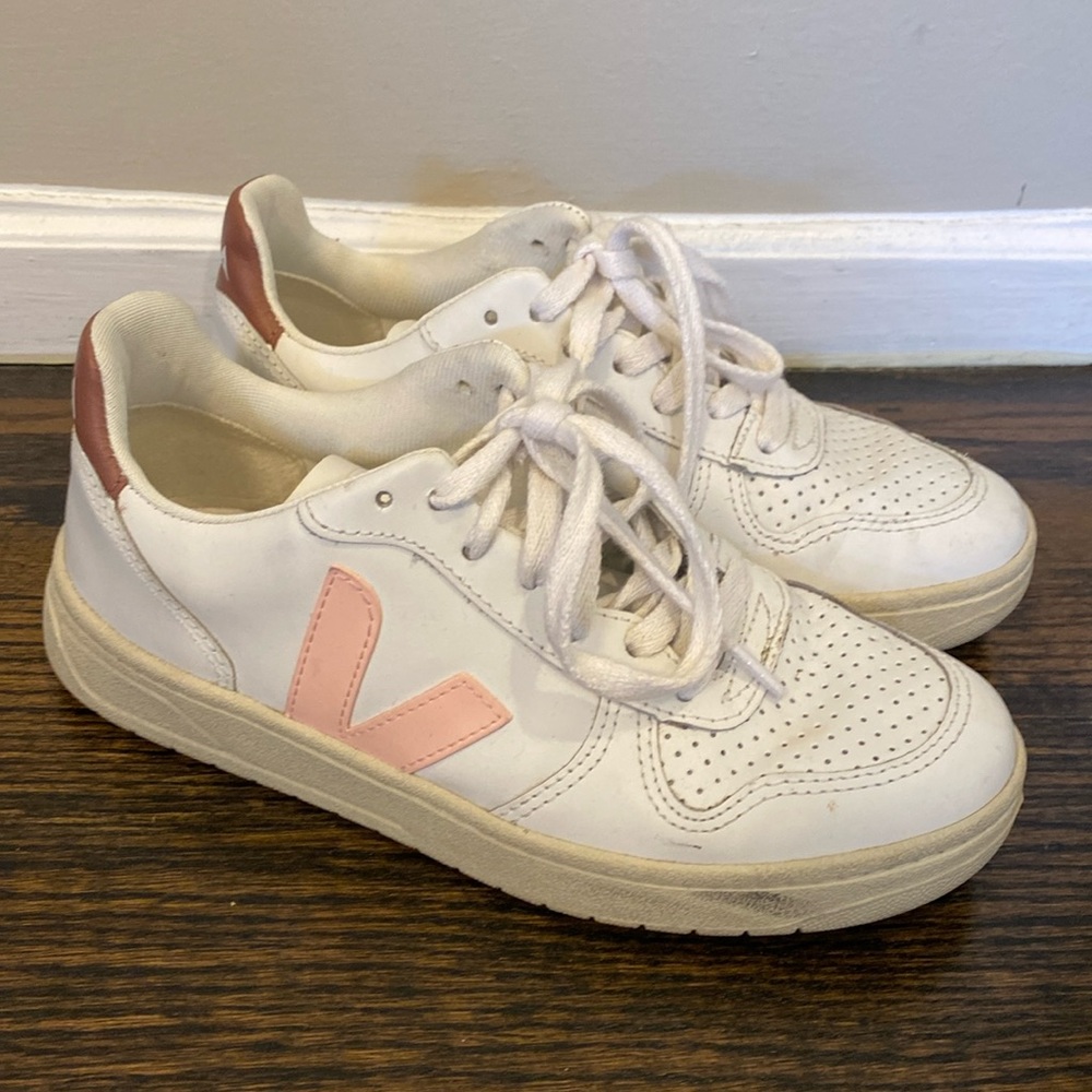 Womens Veja sneakers